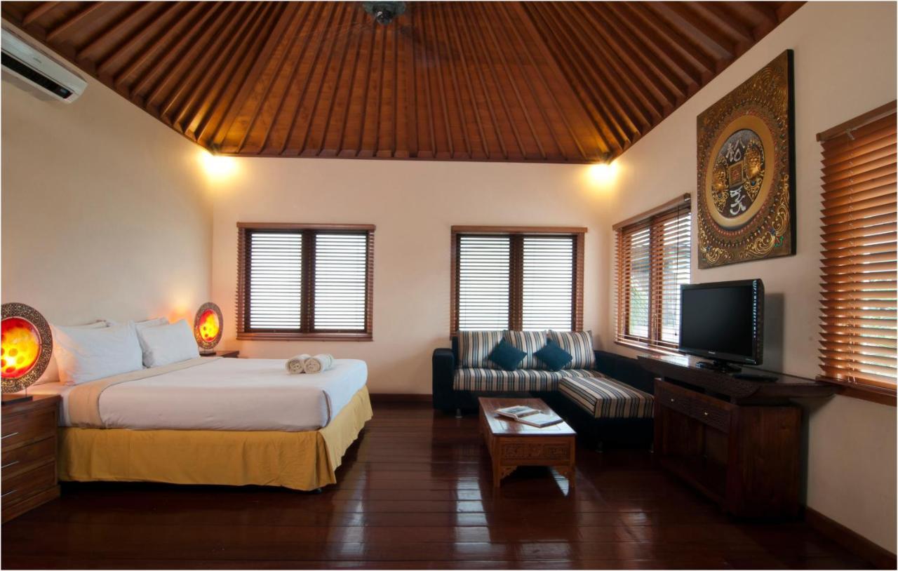 Villa 6br Sensel - Minggu